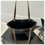 Large Capacity Retro Printed Shoulder Bag