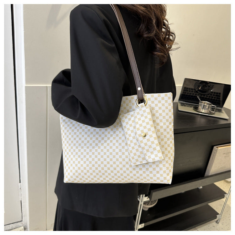 Large Capacity Retro Printed Shoulder Bag
